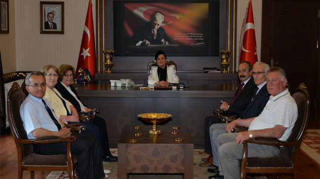 Vali Civelek Ziyaretçilerini Kabul Etti