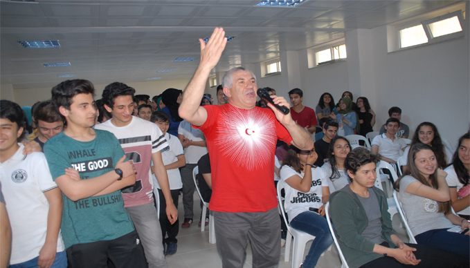 Alanyalı Öğrencilere Başarıya Giden Öyküsünü Anlattı