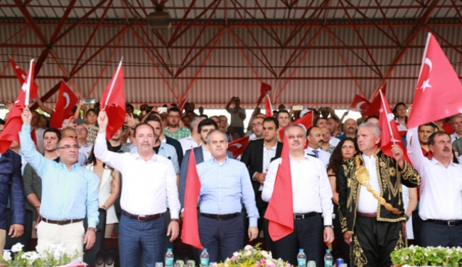 Kırkpınar’da Dev TÜRK BAYRAĞI Açıldı