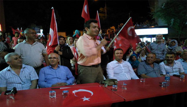 Vizeliler Demokrasi için Yürüdüler