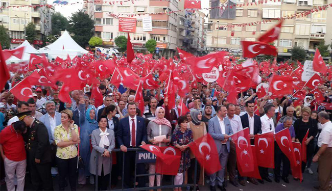 10 Bin Kırklarelili Demokrasi İçin Vilayet Meydanında Toplandı