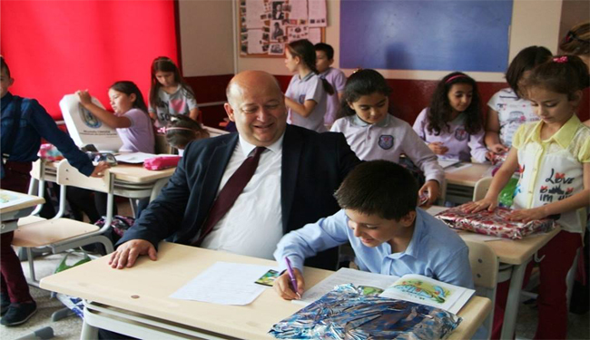 Başkan Cingöz’den Öğrencilere Kırtasiye Desteği