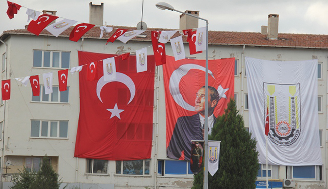 Pınarhisar Al Bayrakla Süslendi