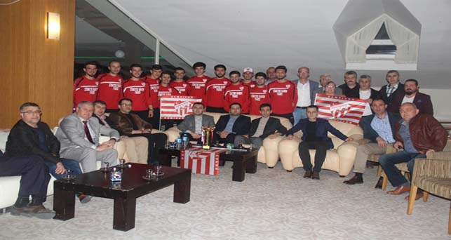 Demirköyspor şampiyonluk yemeğinde buluştu