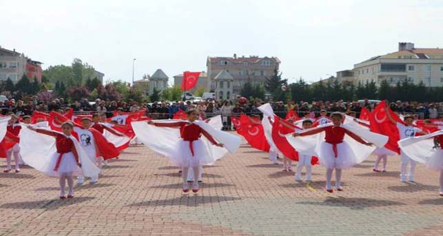 Pınarhisar 23 Nisan’ı gurur ve coşku ile kutladı