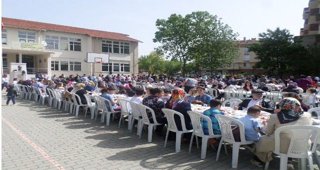 Öğrenciler ve veliler kahvaltıda buluştular