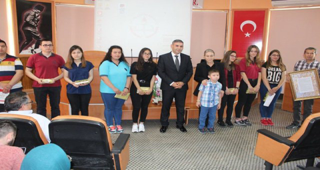Öğrenciler şehit annesine mektup yazdılar
