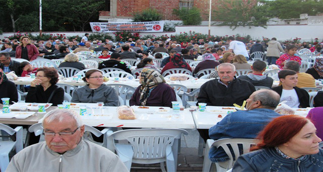 MHP Pınarhisar İlçe Teşkilatı iftar verdi