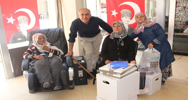 Vizeli yaşlıların vazgeçilmezi “Ücretsiz Masaj”