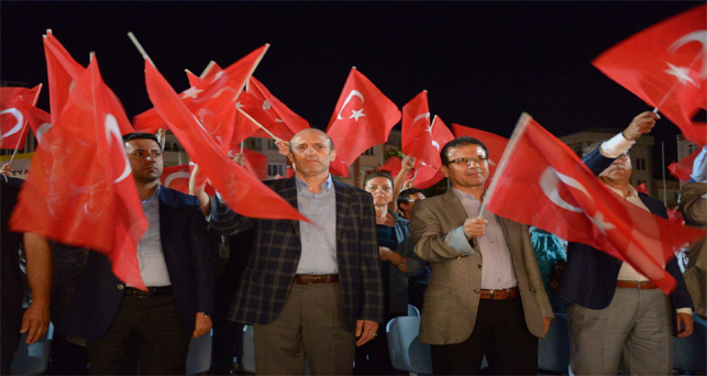 Vali Çiftçi, “İçimizdeki Kahramanlar” konulu programa katıldı