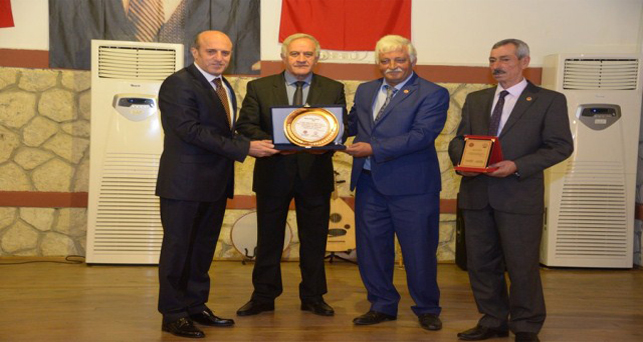 Vali Çiftçi, “Muhtarlar Günü”nü kutladı