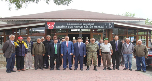 Dinlemek ve anlatmak için vatandaşın ayağına gittiler