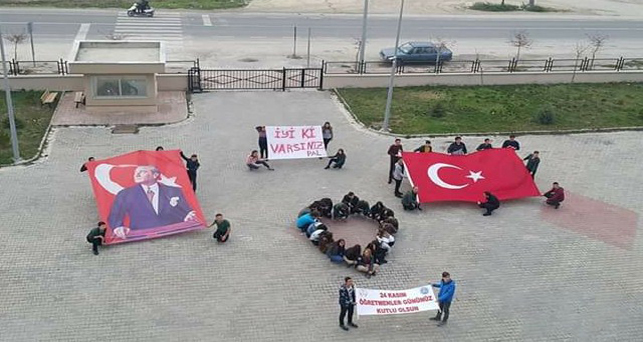 Öğrencilerden kutlama sürprizi