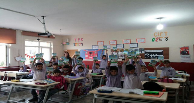 Yayınevinden Pınarhisarlı çocuklara kitap hediyesi