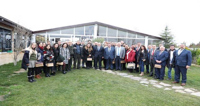 Vali Çiftçi çalışan gazetecilerle buluştu