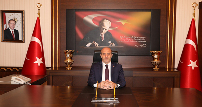 VALİ ORHAN ÇİFTÇİ'NİN, 12 MART İSTİKLAL MARŞI'NIN KABULÜ VE MEHMET AKİF ERSOY'U ANMA GÜNÜ MESAJI