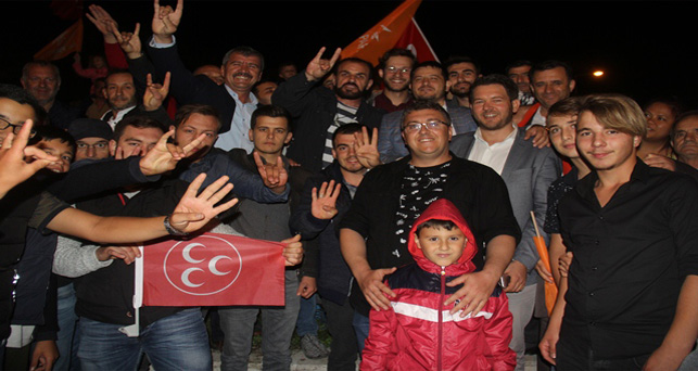 Pınarhisar'da AK Parti'nin zaferi coşkuyla kutlandı