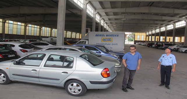 Kapalı Pazar Yeri otoparka döndü
