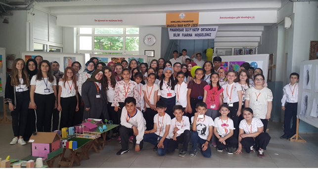 Bilime meraklı bir nesil yetişiyor