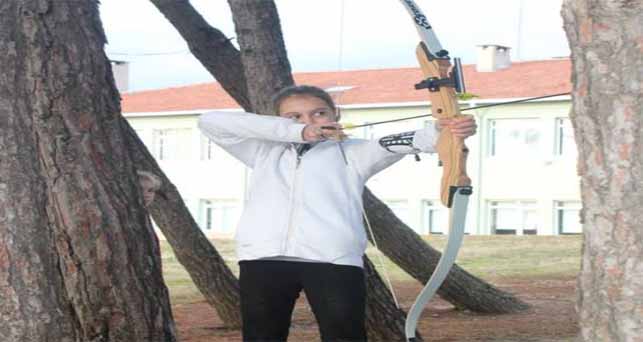 Okçuluk derslerine başladılar