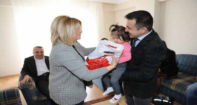 Vali Bilgin’den göçmen ailelere ziyaret