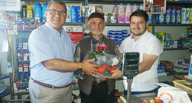 Pınarhisar’ın en yaşlı esnafını ziyaret ettiler