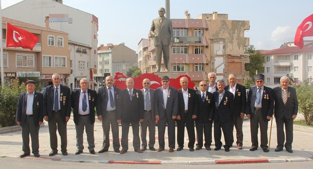 Vatan size minnettar