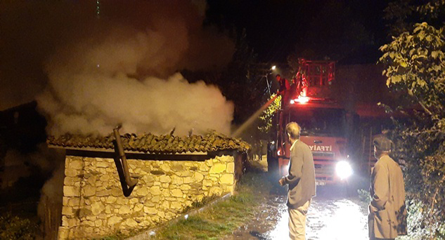 Yenice’de korkutan yangın
