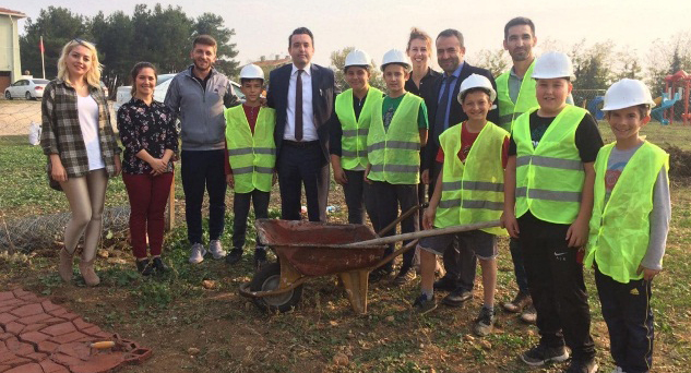 Cevizköy Ortaokulu’nda ustalar iş başında