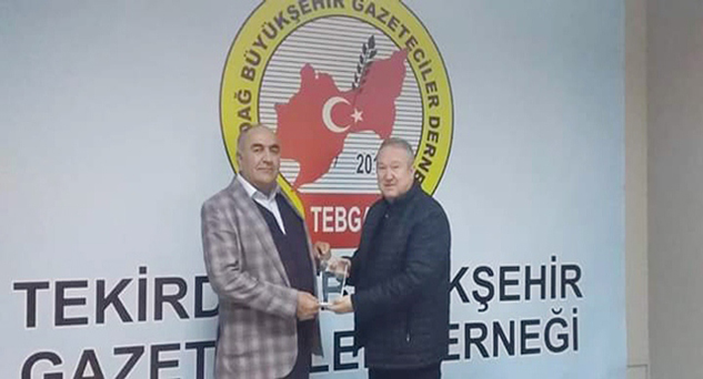 Murat Zortul’a Tekirdağ Gazeteciler Cemiyeti'nden Plaket