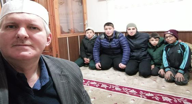 Vakıf Hicret Cami tatilde öğrencileri ağırladı