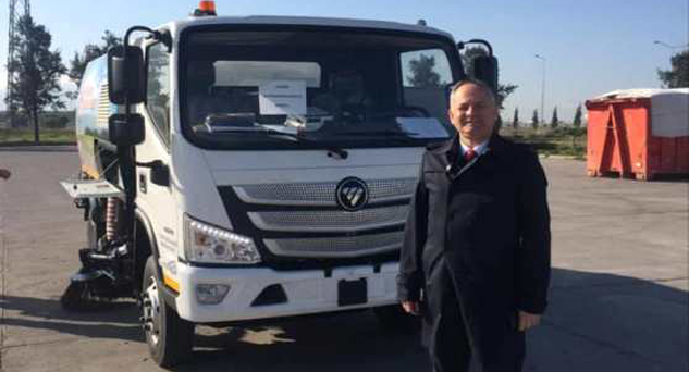 Başkan Türker Yol Süpürge Kamyonunu teslim aldı