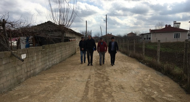 İslambeyli Köyündeki çalışmaları yerinde inceledi