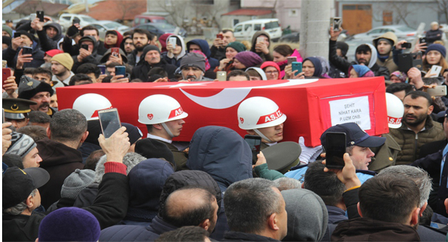 Son yolculuğuna binler uğurladı