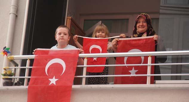 Pınarhisar’da saat 19.19’da İstiklal Marşı