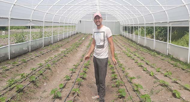 Seracılığı öğrendi işinin patronu oldu