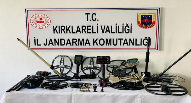Evden tarihi eserler çıktı