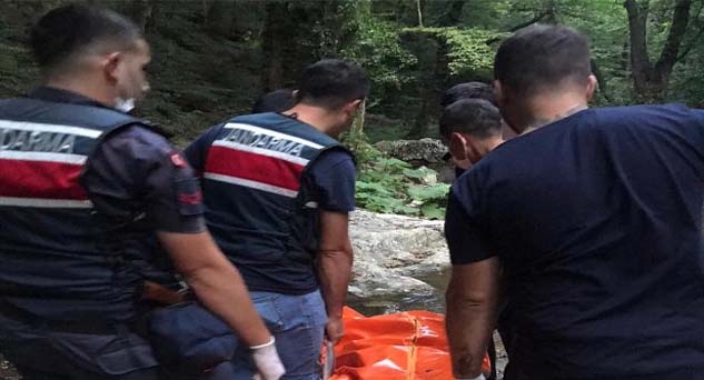 Serinlemek için girdiği derede boğuldu