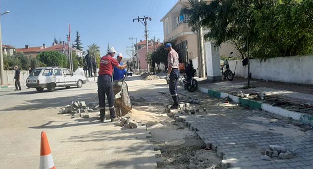 Kaynarca’da yollar tamir ediliyor
