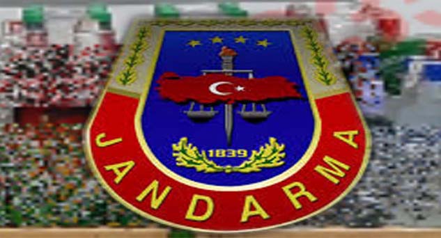 Erenlerde evde kaçak içki ele geçirildi