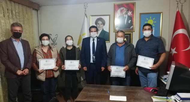 İYİ Parti Mahalle Başkanları sahaya iniyor