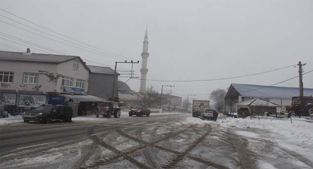 Yenice Köyü kar altında kaldı
