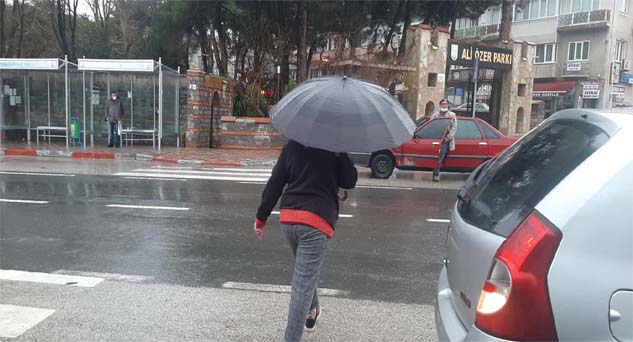 Pınarhisar'da sağanak yağış etkili oldu