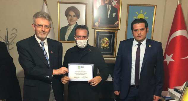 Mazbatasını aldı