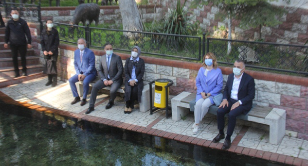 Kaynarca'nın serin sularında dinlenme molası