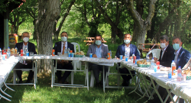 “İşyerleri açıldı ama süreç bitmedi”