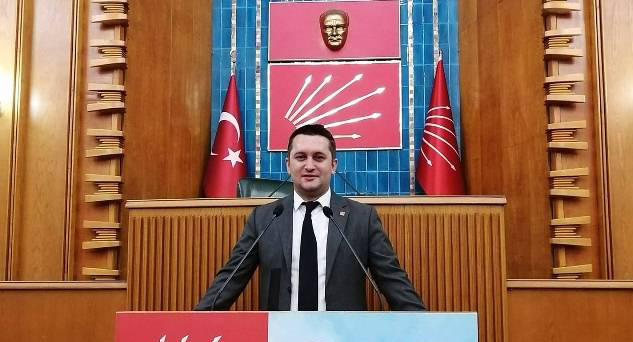 Başkan Akdeniz Babalar Günü’nü kutladı
