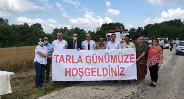 Kofçaz’daki Tarla Gününe katıldı