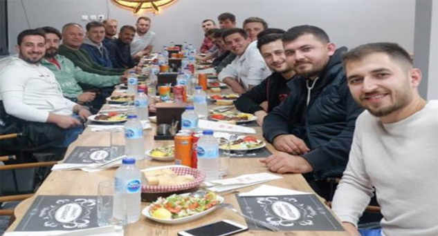 Kaynarcasporlu futbolcular ile bir araya geldi