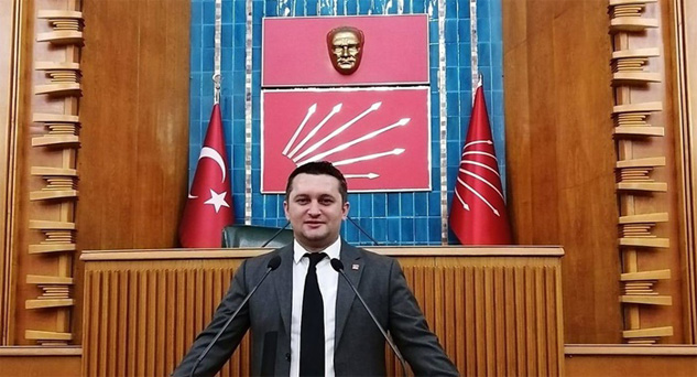 Başkan Akdeniz; “Düğmesiz cübbeliler kazandı”